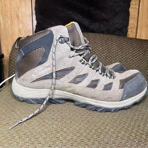 Columbia Men's crestwood mid boots